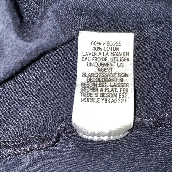 Vintage GUESS 1981 Beaded Gold Logo & Heart Print Black Knit Top Size M T-Shirt - Picture 10 of 11